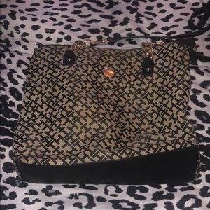 Tommy hilfiger purse